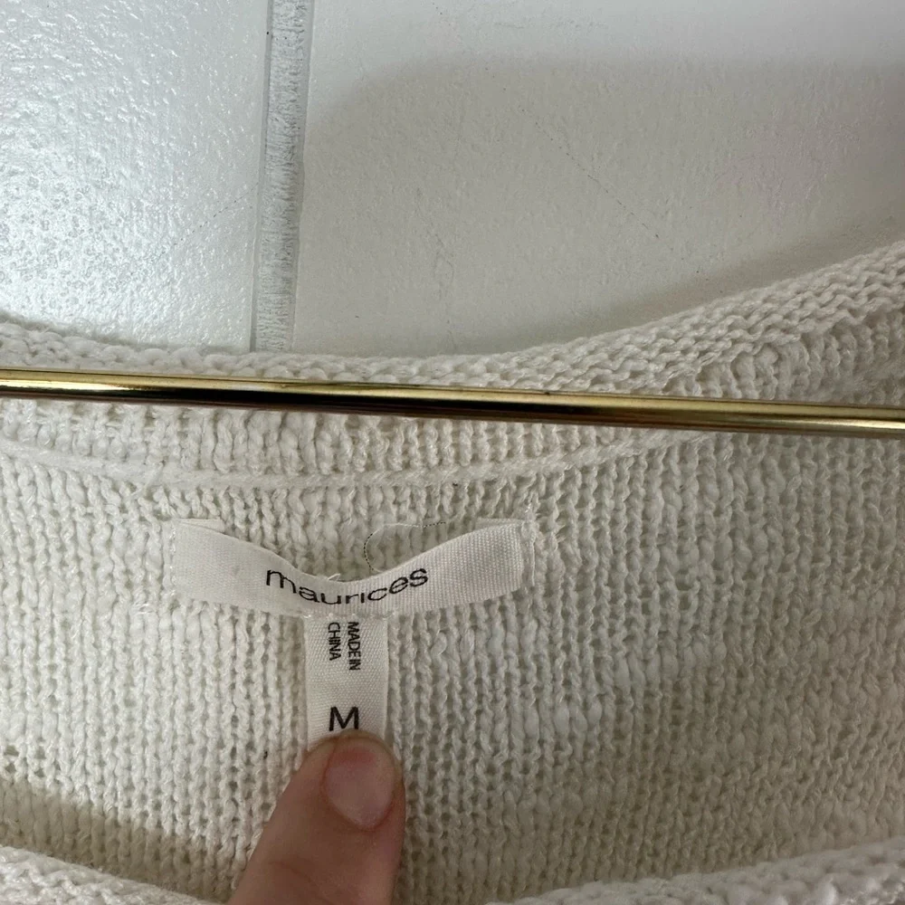 Maurice’s Short Sleeve Women’s Cream Sweater Size Medium